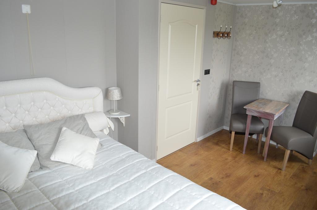 Bed and Breakfast Huize Ouwervelden Wouwsche Plantage Zimmer foto